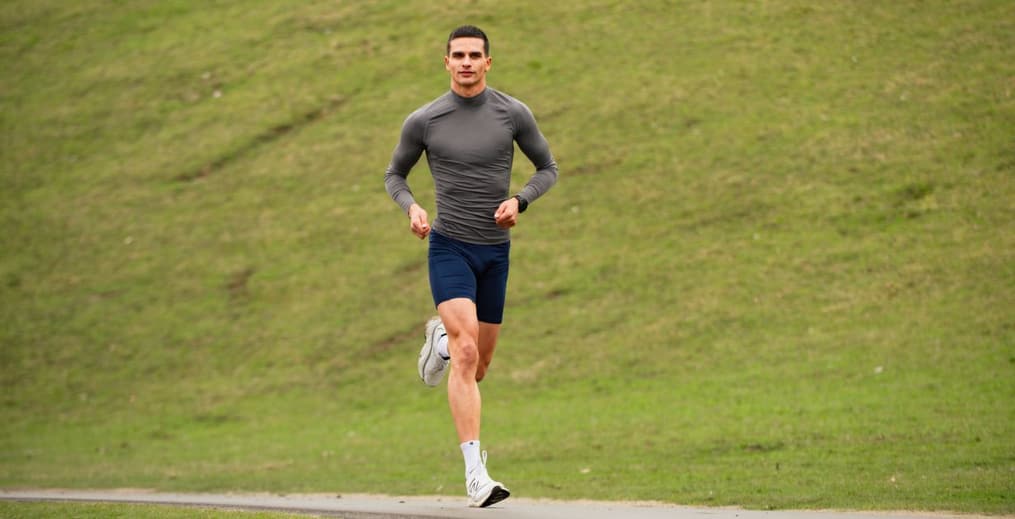 athlete-running-outside-gut-health-performance.jpg